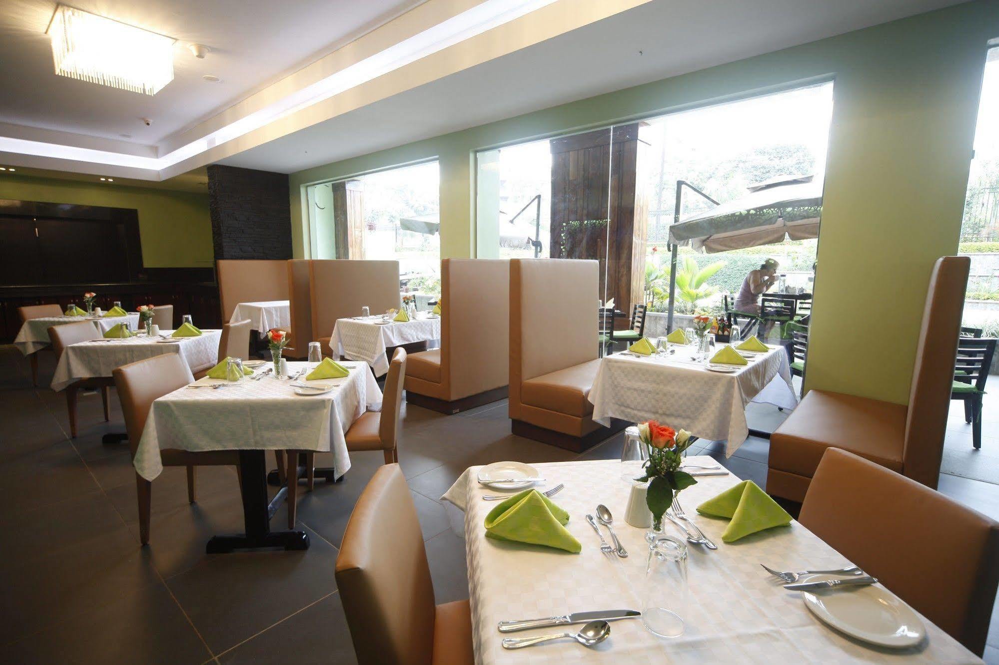 Best Western Premier Garden Hotel Entebbe Kültér fotó